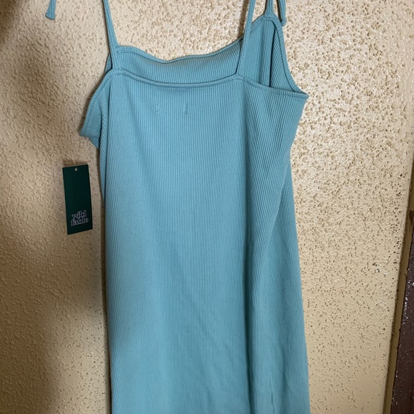 Dress - Picture 4 of 5